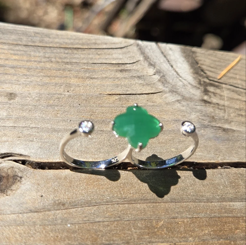 8k clover cut Emerald & Topaz dual finger ring adjustable size8 - Picture 9 of 13